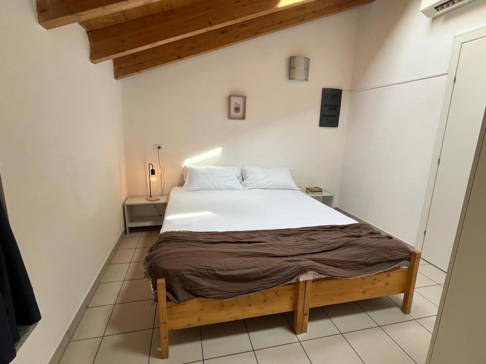 Ostello Casa Rossa Laveno-Mombello Εξωτερικό φωτογραφία