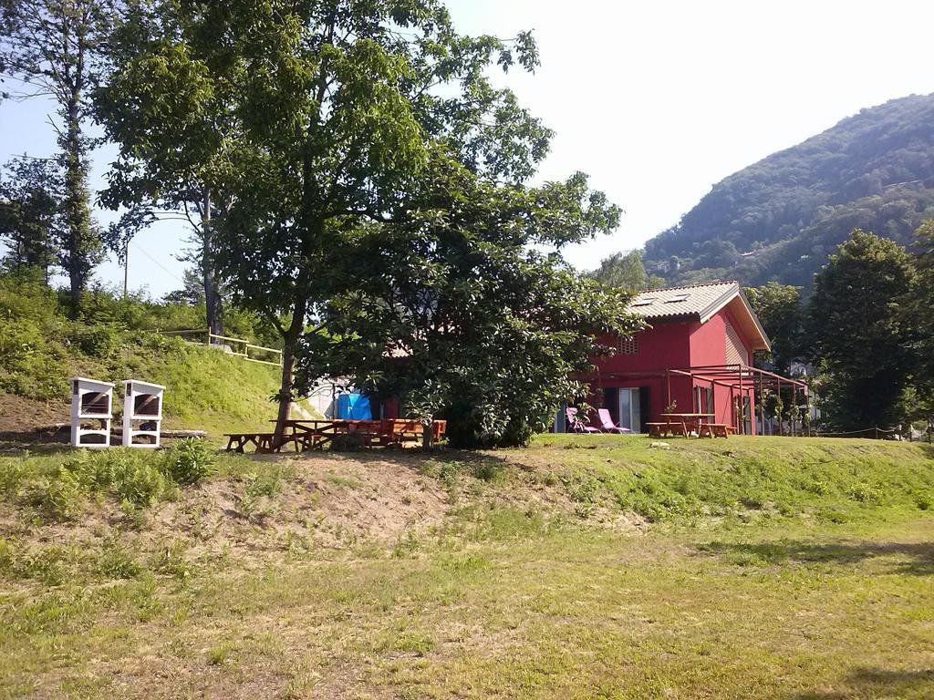 Ostello Casa Rossa Laveno-Mombello Εξωτερικό φωτογραφία