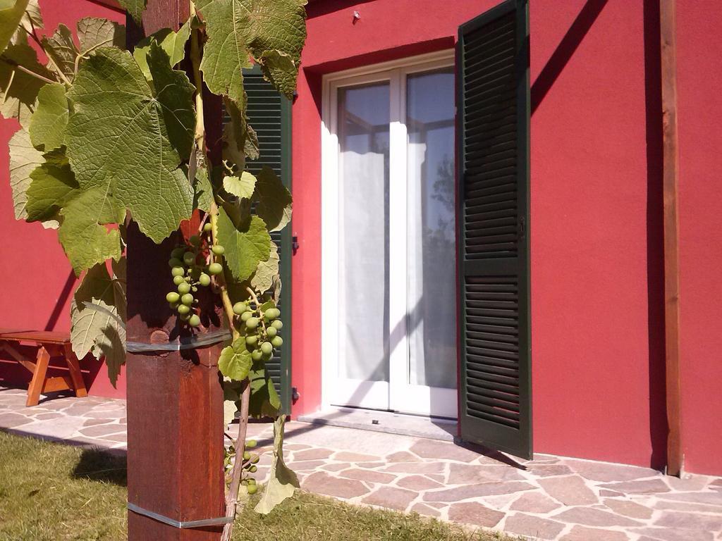 Ostello Casa Rossa Laveno-Mombello Εξωτερικό φωτογραφία