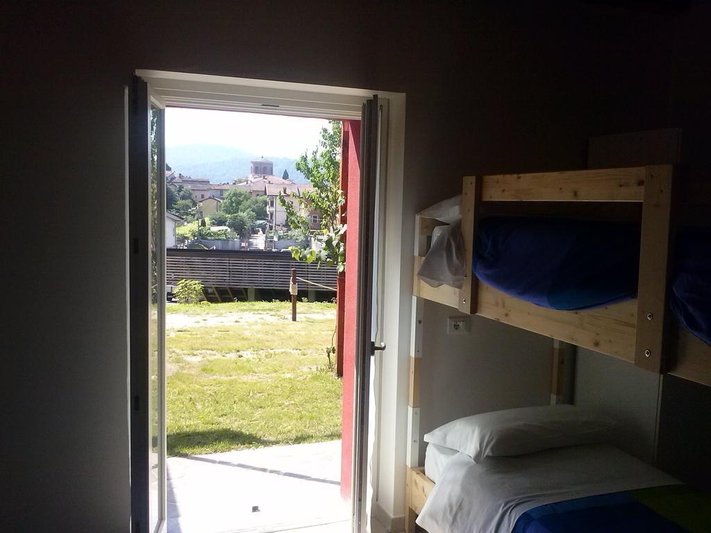 Ostello Casa Rossa Laveno-Mombello Εξωτερικό φωτογραφία
